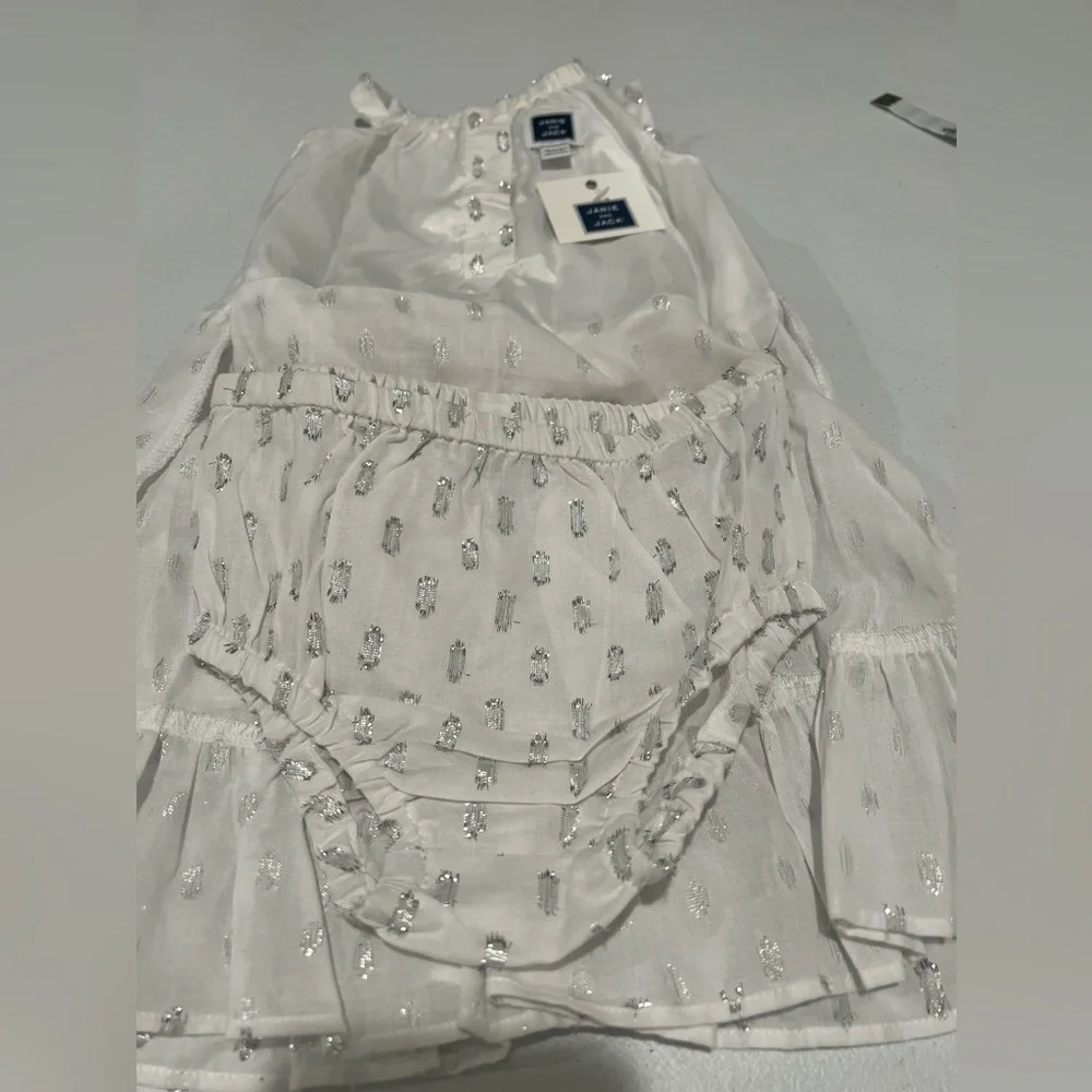 JANIE AND JACK strap dress with bow on the side size 18-24 months